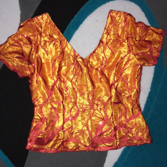 Top - Picture 2 of 3